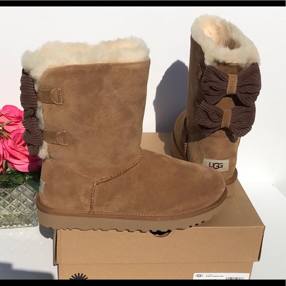 UGG Bailey Corduroy Bow - Picture 3 of 9